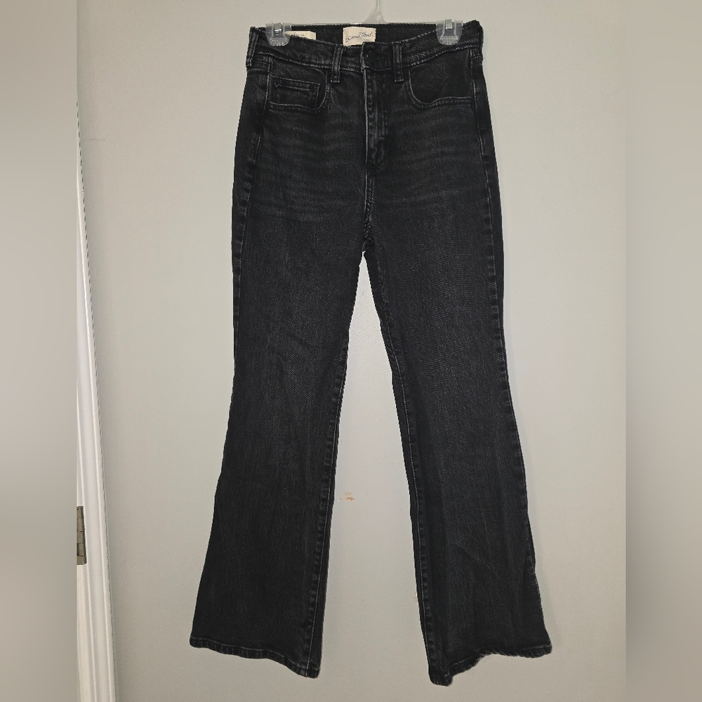 🌟 Universal Thread High Rise Flare Jeans Size 4 Short